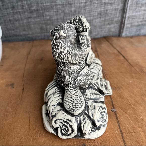 Vintage Beaver Dam Sculpture Figure Aardik Soapstone Canada Original sticker - Picture 4 of 7